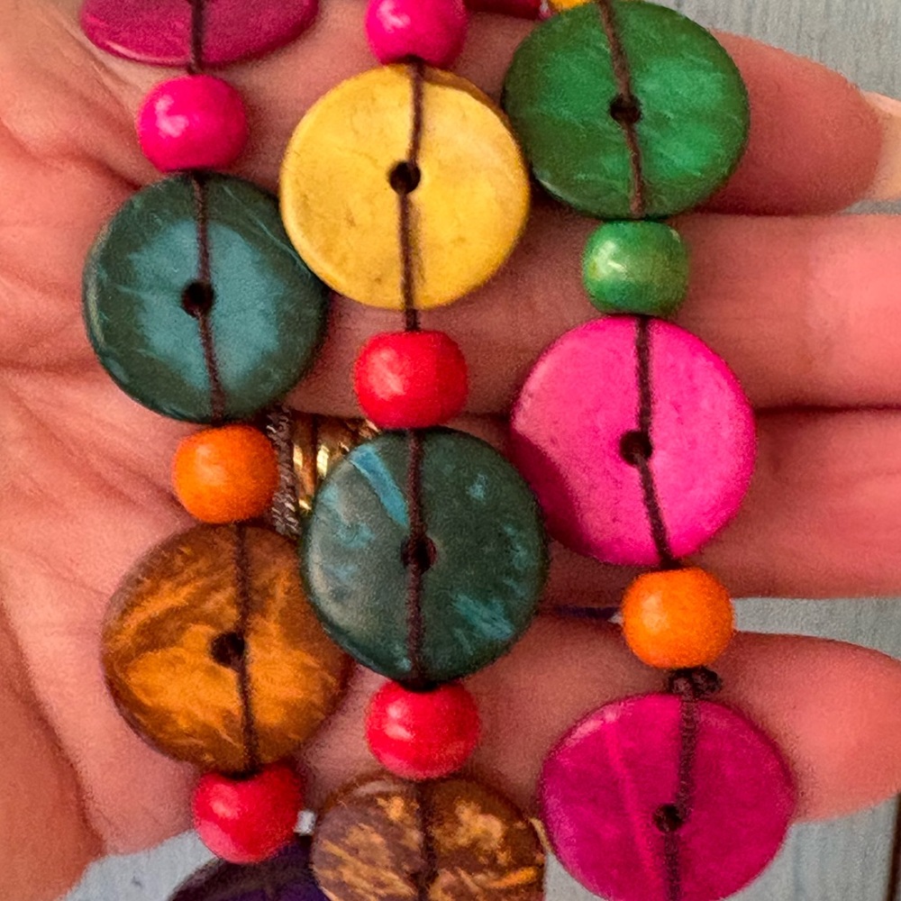 From Cape Town, South Africa a Very Colorful Beaded Necklace - Picture 6 of 10